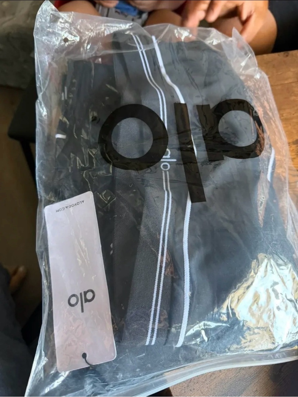 ALO Yoga Black Active Set with White Contrast Piping - Picture 3 of 3